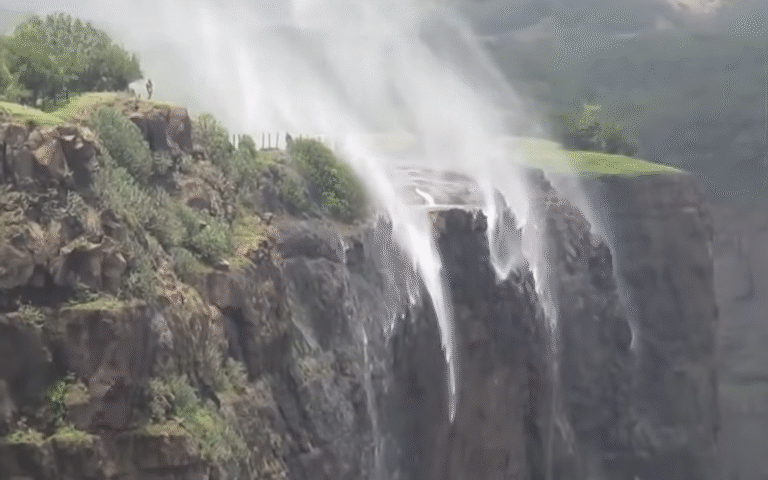 Maharashtra’s Viral “Reverse Waterfall”: Nature That Defies Gravity